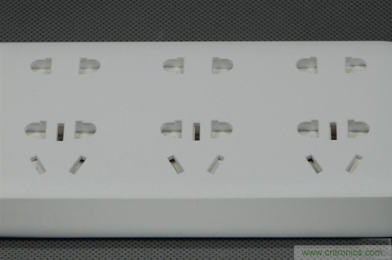 做工怒讚 神秘芯片！小米智能插線板拆解、評測