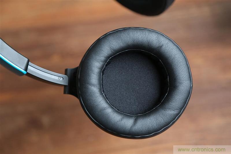 頭條哥的夢想之作！FIIL耳機能讓汪峰上頭條否？