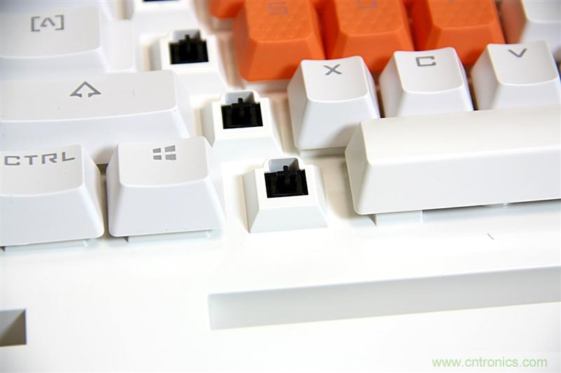 曾經的網吧統治者&mdash;雙飛燕血手幽靈機械鍵盤，真世界最快？