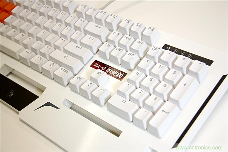 曾經的網吧統治者&mdash;雙飛燕血手幽靈機械鍵盤，真世界最快？