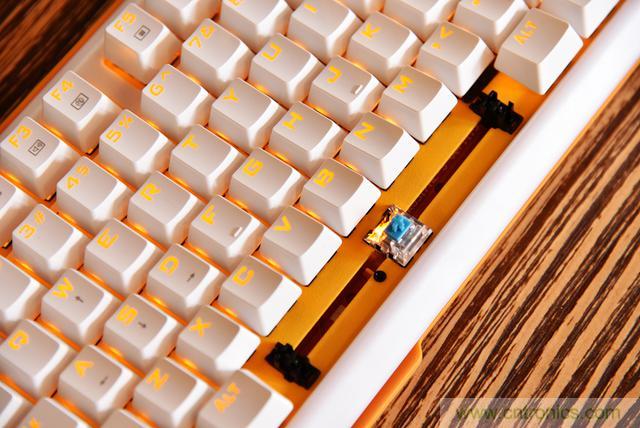 左手寫愛，右手寫他&mdash;&mdash;從此鍵盤鼠標不分家！