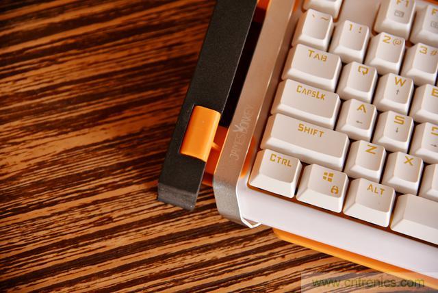 左手寫愛，右手寫他&mdash;&mdash;從此鍵盤鼠標不分家！