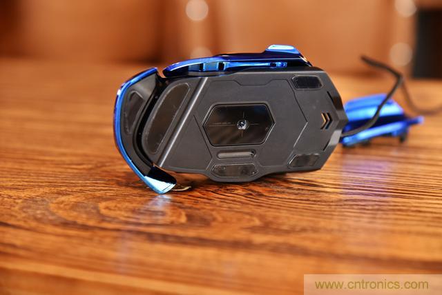 左手寫愛，右手寫他&mdash;&mdash;從此鍵盤鼠標不分家！