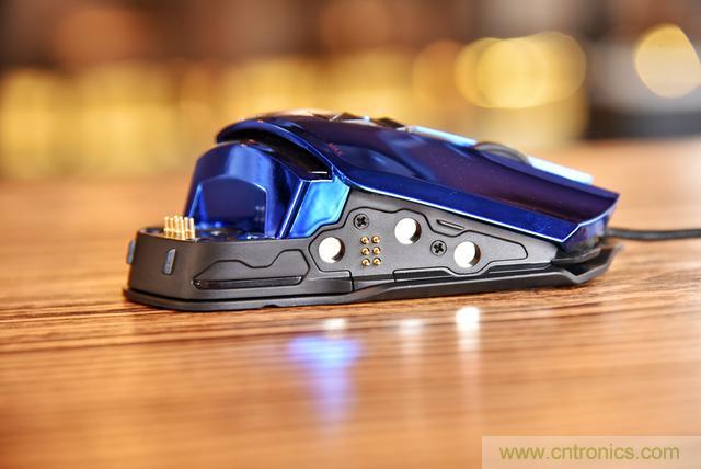 左手寫愛，右手寫他&mdash;&mdash;從此鍵盤鼠標不分家！