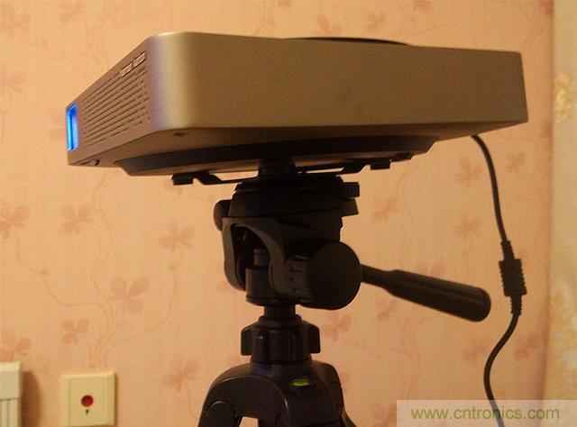 無屏電視時代已然來臨，客廳你做好準備了嗎？