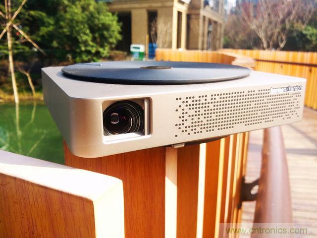 無屏電視時代已然來臨，客廳你做好準備了嗎？