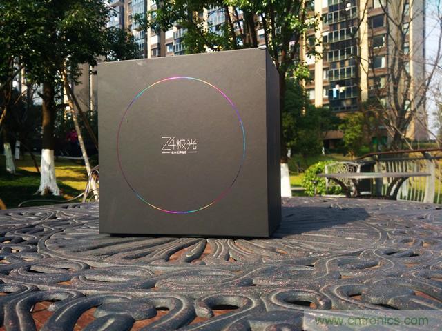 無屏電視時代已然來臨，客廳你做好準備了嗎？