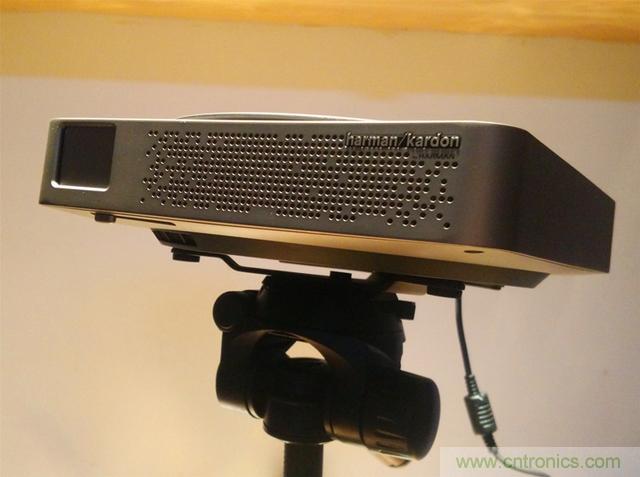 無屏電視時代已然來臨，客廳你做好準備了嗎？