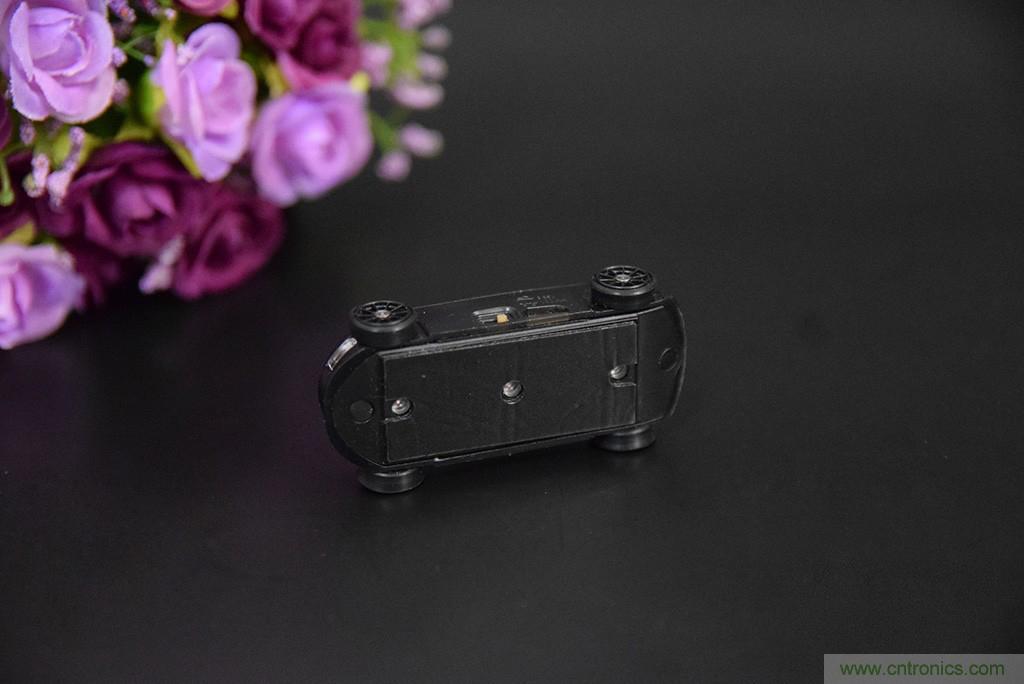 虛擬與現實相結合的飛車遊戲，讓你體驗速度與激情的碰撞！