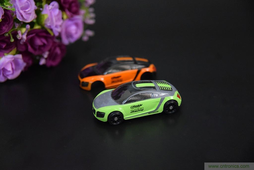 虛擬與現實相結合的飛車遊戲，讓你體驗速度與激情的碰撞！