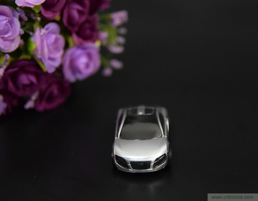 虛擬與現實相結合的飛車遊戲，讓你體驗速度與激情的碰撞！