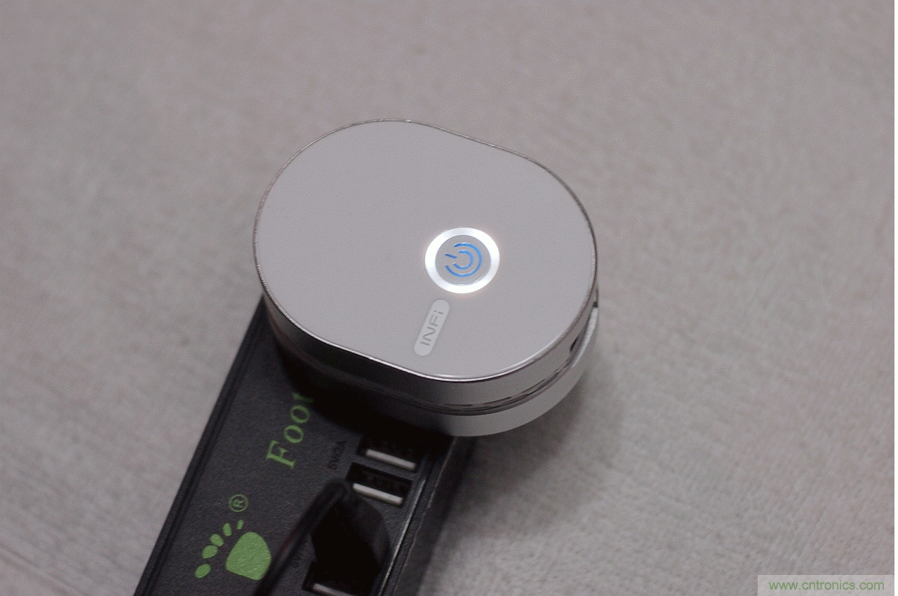 路由器也跟風玩分體設計，你咋不上天呢？