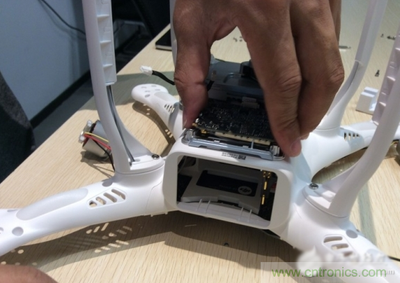 真飛機拆不著，那就來拆拆無人機&ldquo;鼻祖&rdquo;大疆吧！