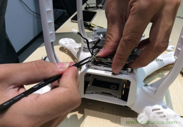 真飛機拆不著，那就來拆拆無人機&ldquo;鼻祖&rdquo;大疆吧！