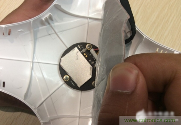 真飛機拆不著，那就來拆拆無人機&ldquo;鼻祖&rdquo;大疆吧！