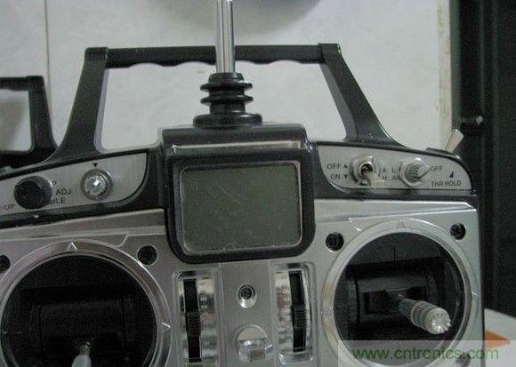 無人機 DIY 製作全過程，酷得不要不要的！