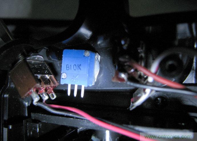 無人機 DIY 製作全過程，酷得不要不要的！