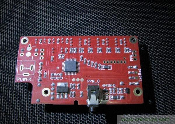 無人機 DIY 製作全過程，酷得不要不要的！