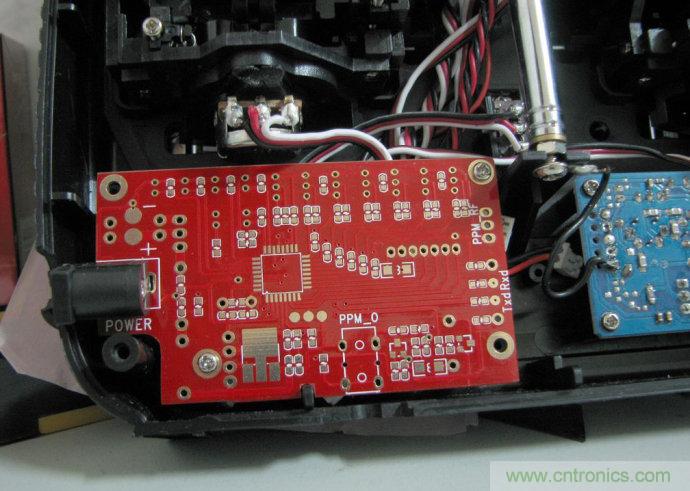 無人機 DIY 製作全過程，酷得不要不要的！