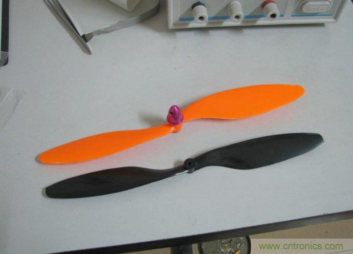 無人機 DIY 製作全過程，酷得不要不要的！