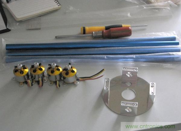 無人機 DIY 製作全過程，酷得不要不要的！