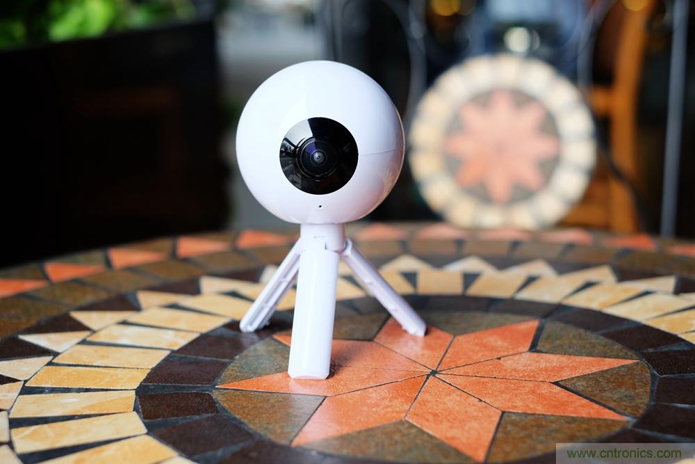 造型神似BB8，讓照片翻滾起來&mdash;&mdash;暴風魔眼