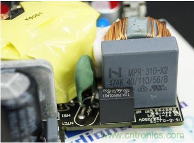 69元小米4口USB充電器詳細拆解，看完你也能DIY一個