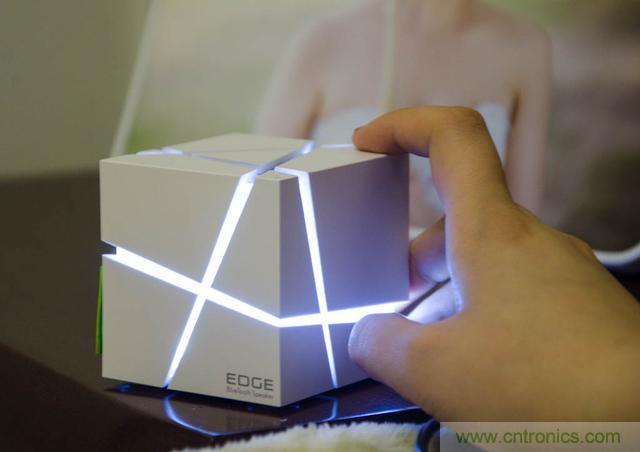 洛斐創意藍牙音箱，光與建築點綴生活