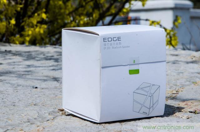 洛斐創意藍牙音箱，光與建築點綴生活