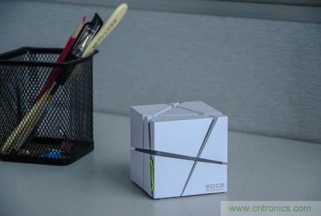 洛斐創意藍牙音箱，光與建築點綴生活