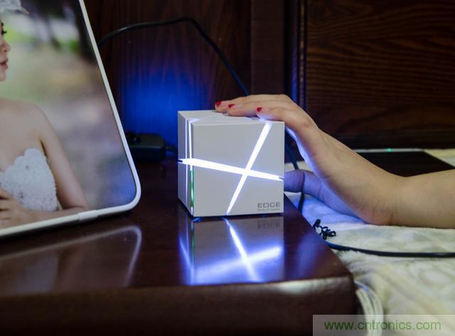 洛斐創意藍牙音箱，光與建築點綴生活