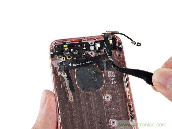 有什麼地方沒有變？iPhone SE真機拆解