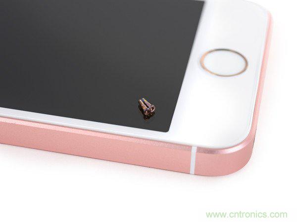 有什麼地方沒有變？iPhone SE真機拆解