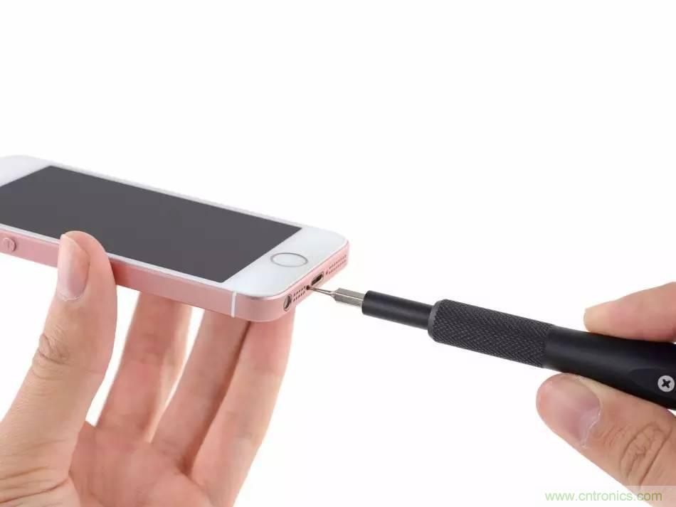 有什麼地方沒有變？iPhone SE真機拆解