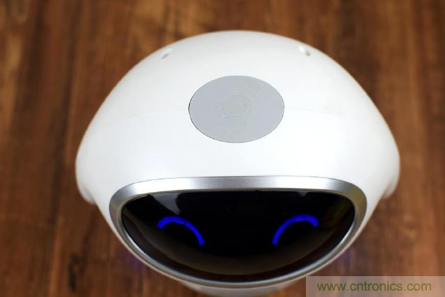 &ldquo;爸爸再不陪我，我就長大了&rdquo;&mdash;&mdash;小騰機器人