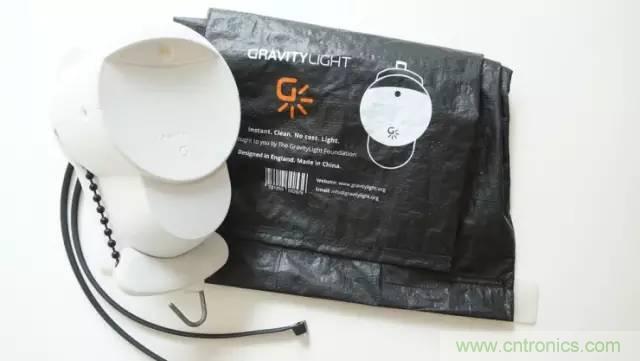 單靠重力就能工作的燈，將為15億人帶來光明