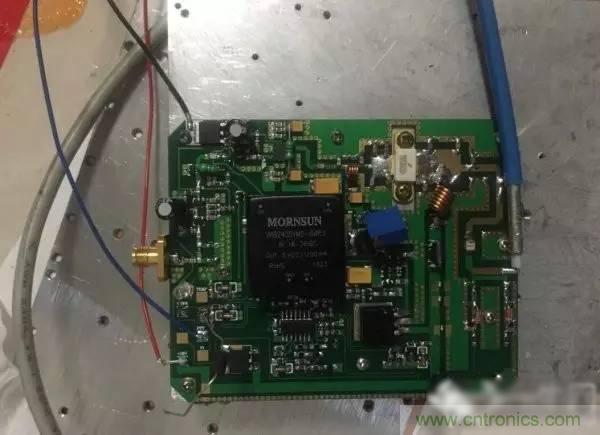 想看大牛是如何DIY射頻功放的嗎？