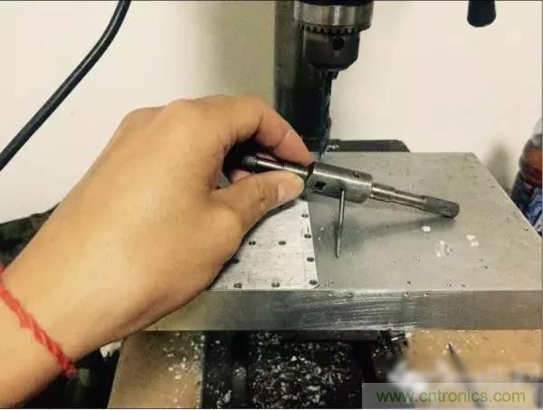 想看大牛是如何DIY射頻功放的嗎？