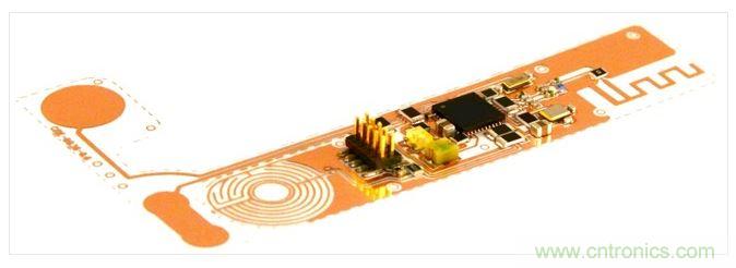 藍牙傳感器電路：可以折疊成想要的形狀，並用塑料製造出來。