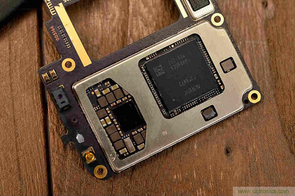 拆解魅族15 Plus：玩轉了新概念，但其工藝究竟如何？