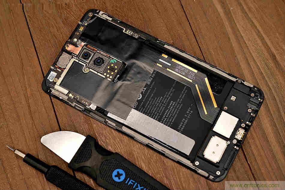 拆解魅族15 Plus：玩轉了新概念，但其工藝究竟如何？