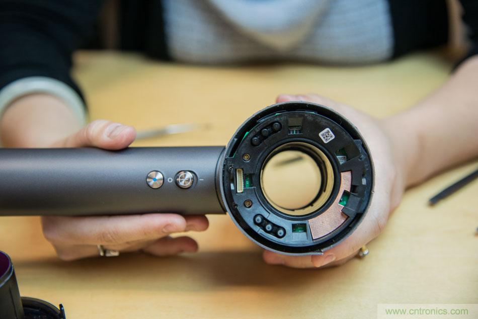 拆解戴森吹風機：近三千元的價格貴在哪？