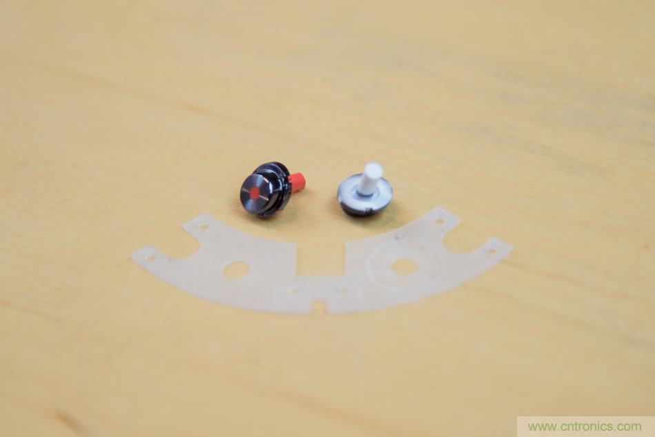 拆解戴森吹風機：近三千元的價格貴在哪？