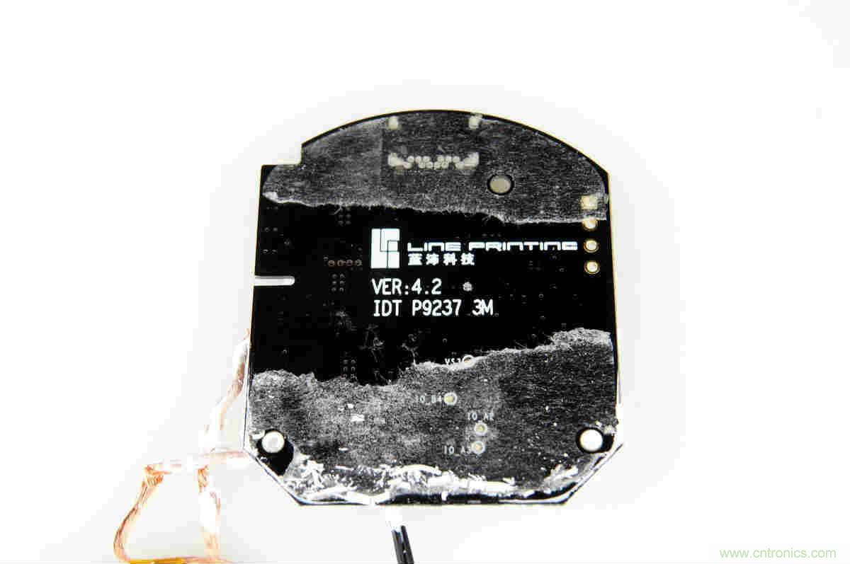 拆解對比：係出同門，小米、紫米無線充電器的差別有多大？