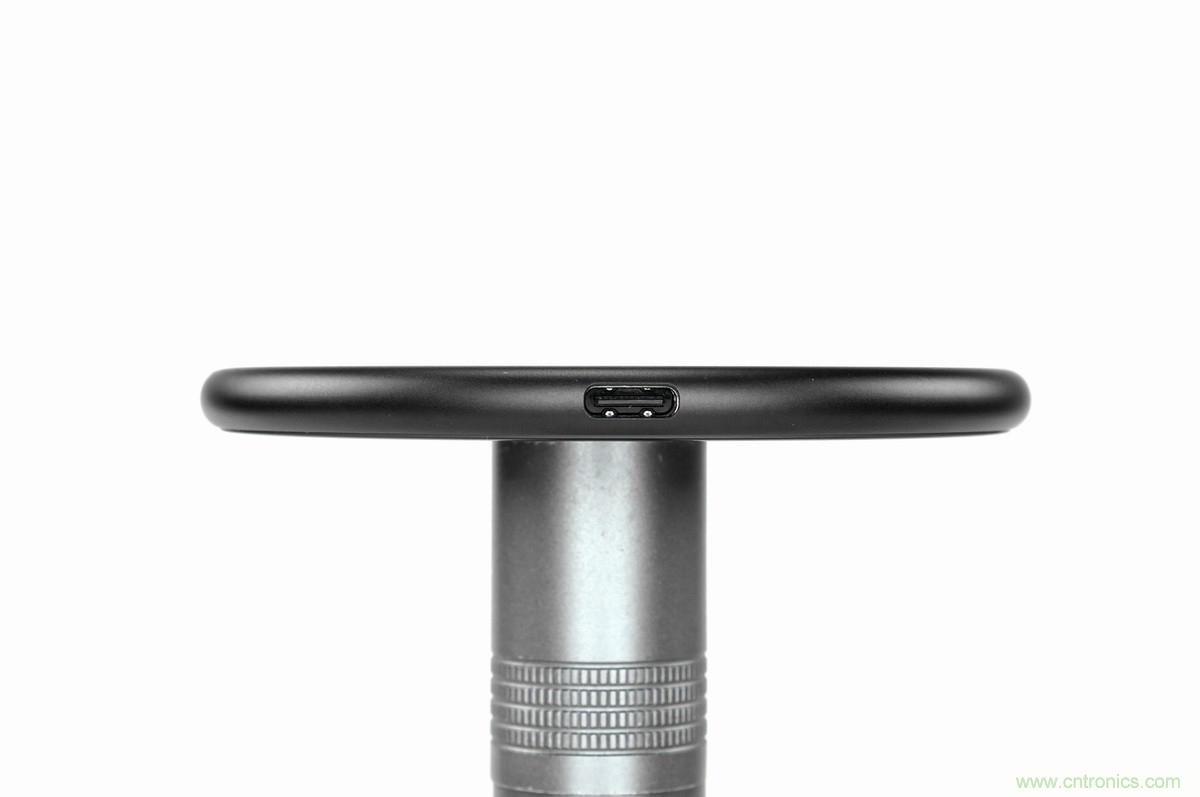 拆解對比：係出同門，小米、紫米無線充電器的差別有多大？