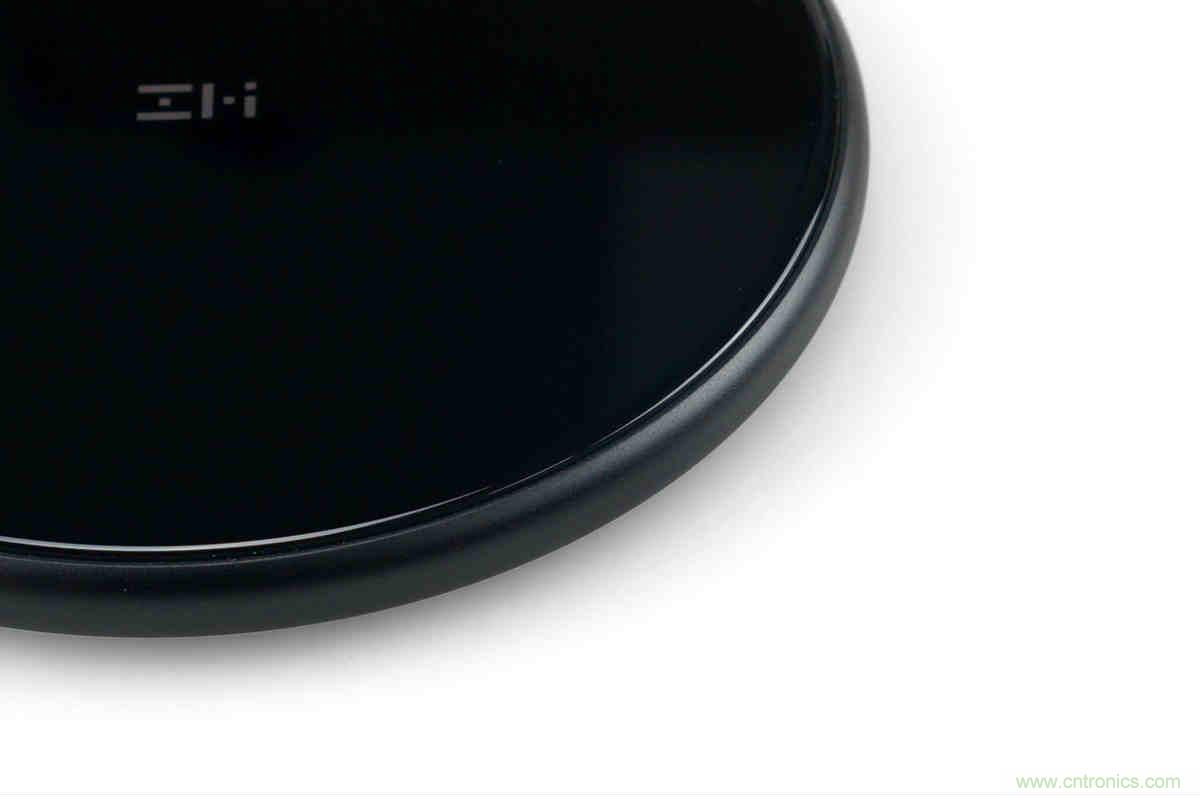 拆解對比：係出同門，小米、紫米無線充電器的差別有多大？