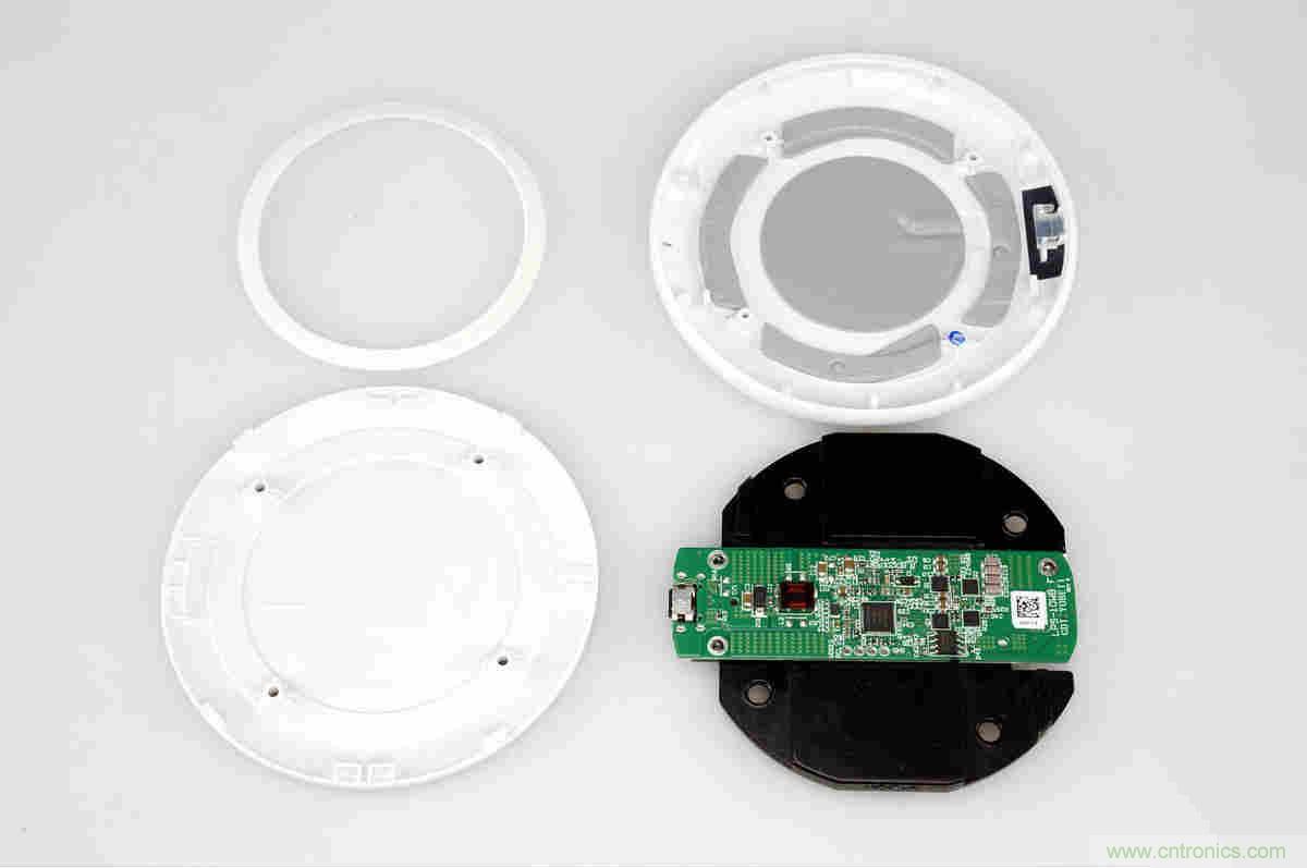 拆解對比：係出同門，小米、紫米無線充電器的差別有多大？