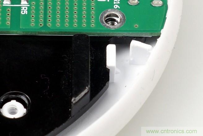 拆解對比：係出同門，小米、紫米無線充電器的差別有多大？