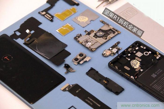 堅果R1拆解：內部設計究竟如何？