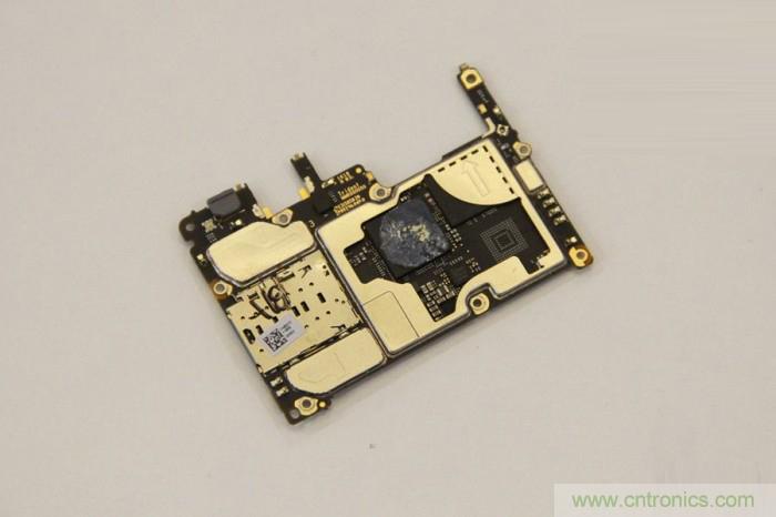 堅果R1拆解：內部設計究竟如何？